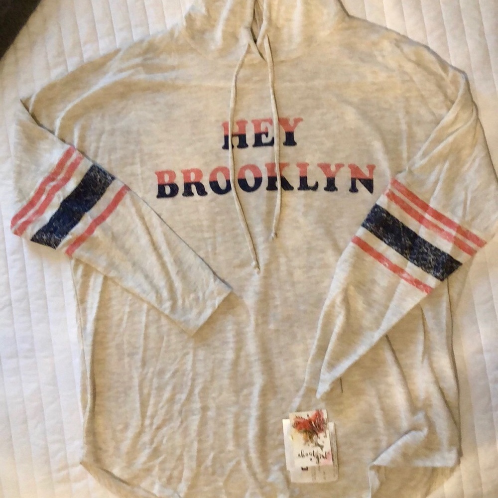 Cute hoodie, lightweight fabric!